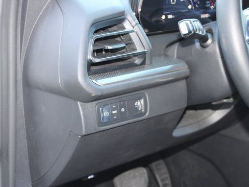 Used 2024 Chevrolet Traverse LS image 25