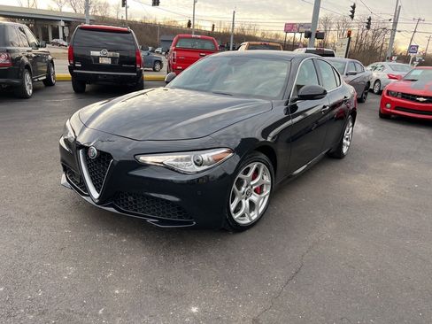 Used 2018 Alfa Romeo Giulia Ti w/ TI Leather Package image 11