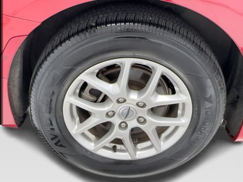 Used 2025 Chrysler Pacifica Select FWD image 14