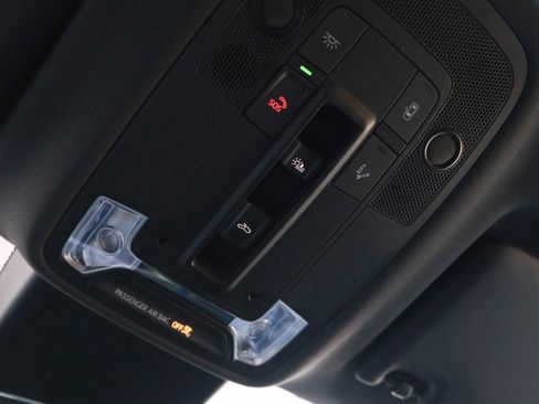 Used 2022 Audi Q3 2.0T Premium Plus w/ Premium Plus Package image 37