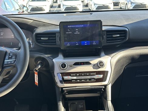Used 2021 Ford Explorer 2WD image 29
