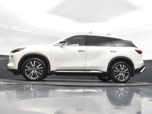Used 2025 INFINITI QX60 Sensory w/ Vision Package AWD/4WD image 42