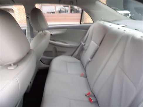 Used 2010 Toyota Corolla LE image 12