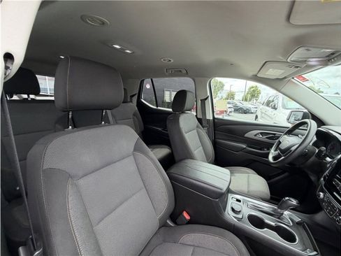 Used 2020 Chevrolet Traverse LS FWD image 34
