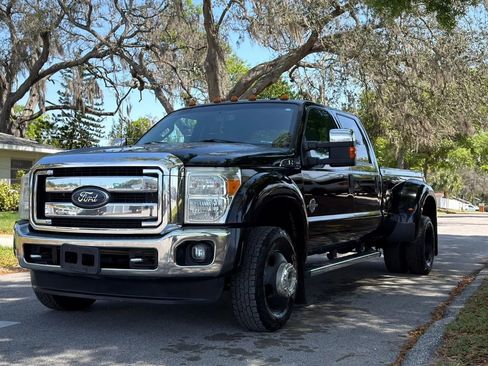 Used 2016 Ford F350 XLT w/ XLT Premium Package image 2