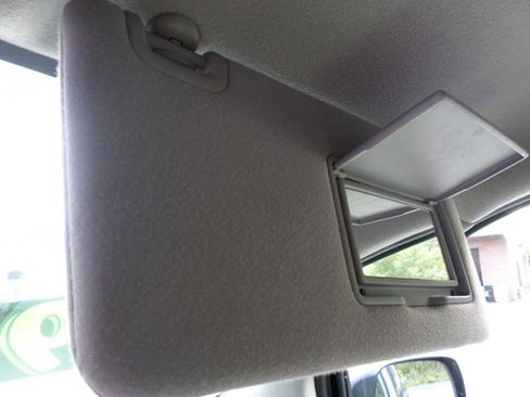 Used 2020 Nissan Frontier SV image 27