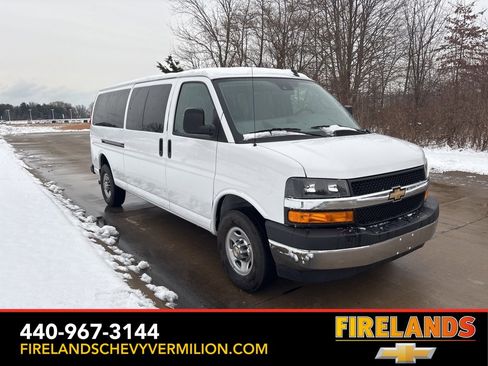 Used 2024 Chevrolet Express 3500 LT w/ LT Preferred Equipment Group image 7