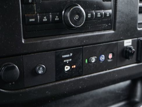 Used 2021 Chevrolet Express 3500 w/ Power Convenience Package image 31