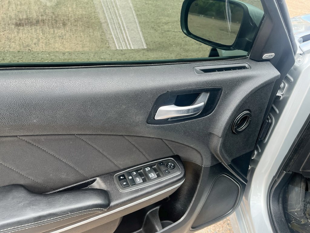 Used 2022 Dodge Charger R/T RWD image 17