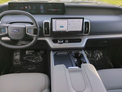 New 2026 Ford Expedition Active RWD image 15