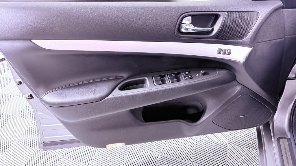 Used 2009 INFINITI G37 x Sedan w/ Premium Pkg AWD/4WD image 9