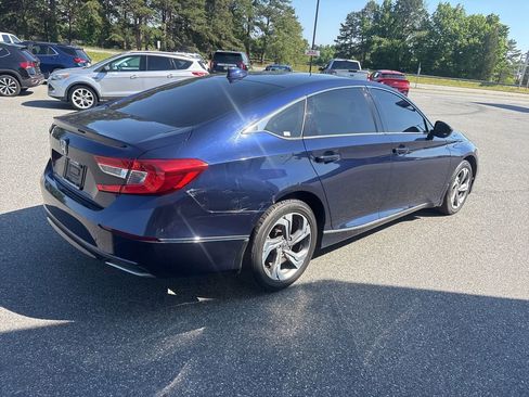 Used 2020 Honda Accord EX image 8