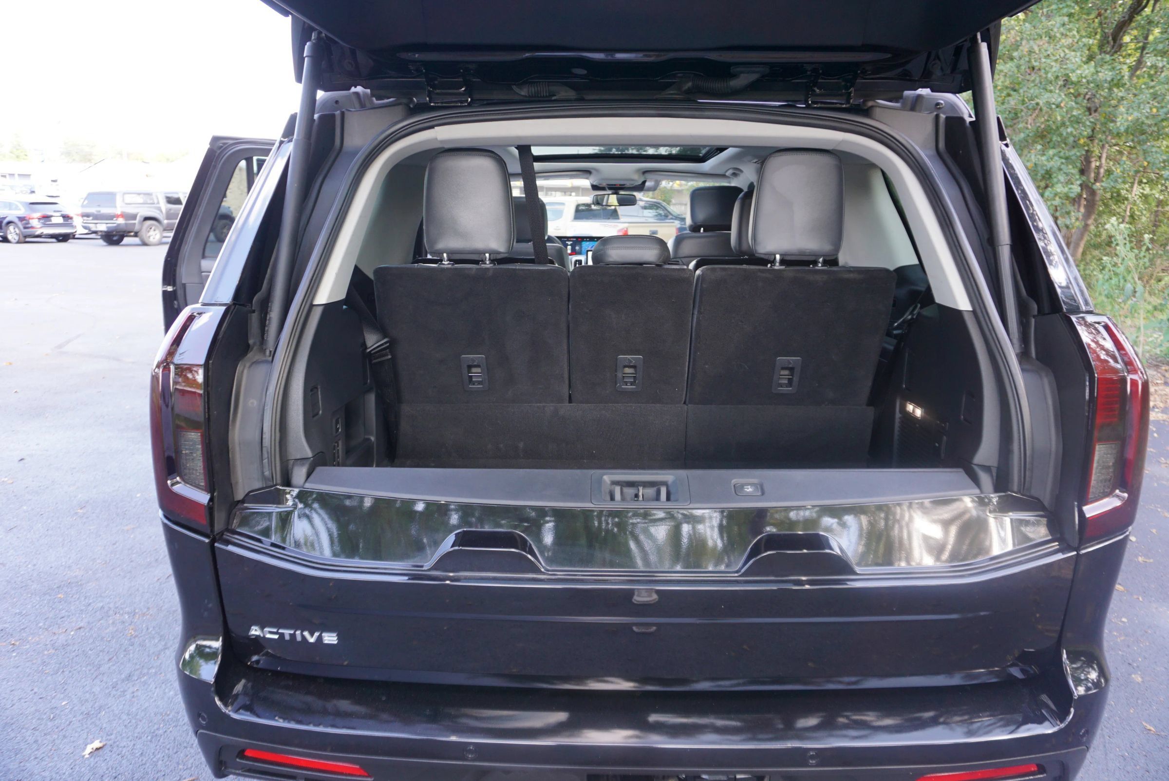 Used 2025 Ford Expedition Active RWD image 20