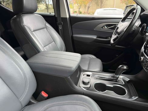 Used 2019 Chevrolet Traverse LT w/ LT Premium Package FWD image 56