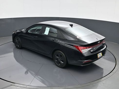 Certified 2023 Hyundai Elantra Blue image 19