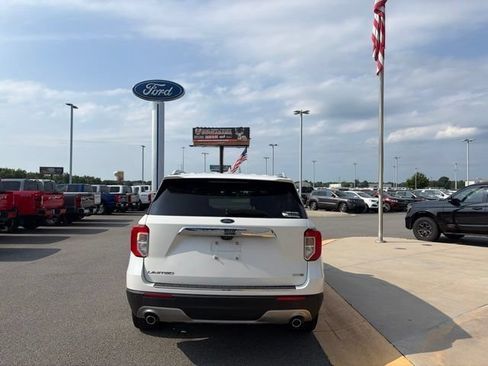 Used 2020 Ford Explorer Limited AWD/4WD image 4