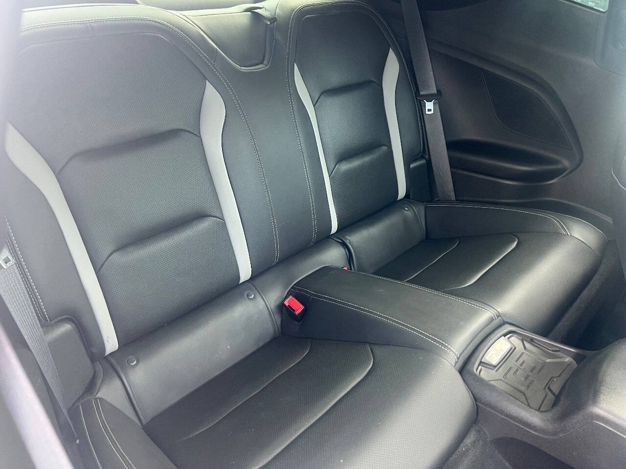 Used 2018 Chevrolet Camaro SS RWD image 13