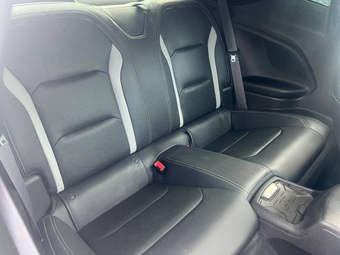 Used 2018 Chevrolet Camaro SS RWD image 13