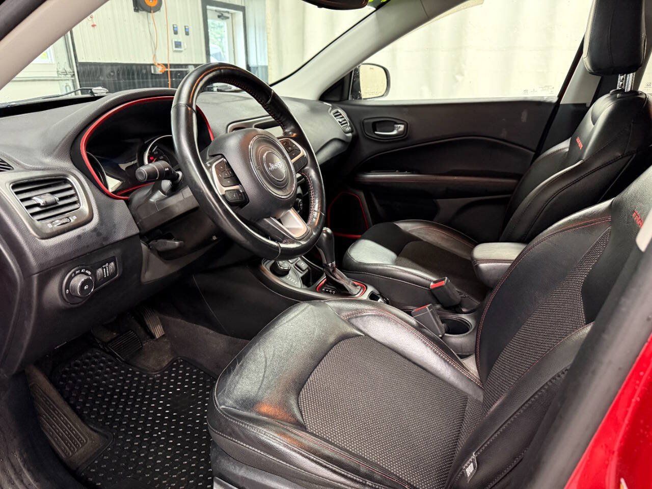 Used 2018 Jeep Compass Trailhawk w/ Cold Weather Group AWD/4WD image 8