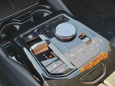 Used 2024 BMW 530i w/ M Sport Package RWD image 26