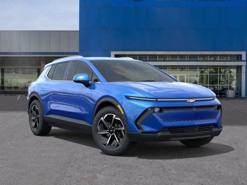 New 2026 Chevrolet Equinox EV LT w/ LPO, All-Weather Mat Package FWD image 7