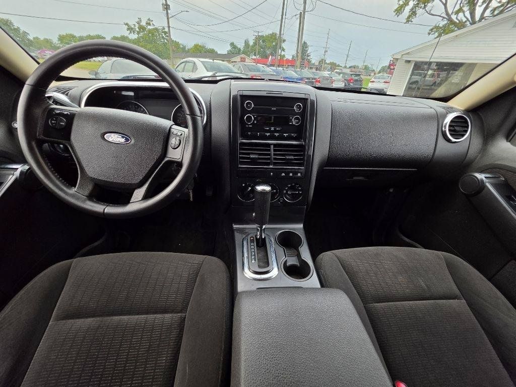 Used 2010 Ford Explorer XLT AWD/4WD image 12