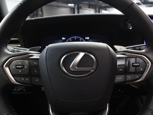 Used 2024 Lexus GX 550 w/ Cold Area Package AWD/4WD image 59