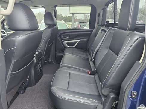 Used 2019 Nissan Titan PRO-4X image 4