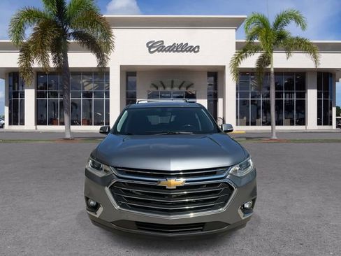 Used 2020 Chevrolet Traverse LT image 4