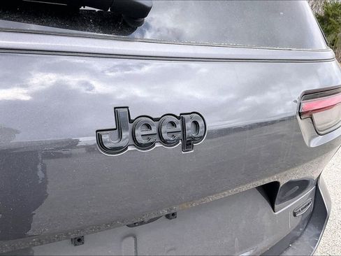 New 2026 Jeep Grand Cherokee L Summit w/ Obsidian Package image 15