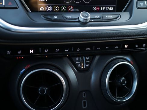 Used 2022 Chevrolet Blazer Premier w/ Enhanced Convenience Package image 16