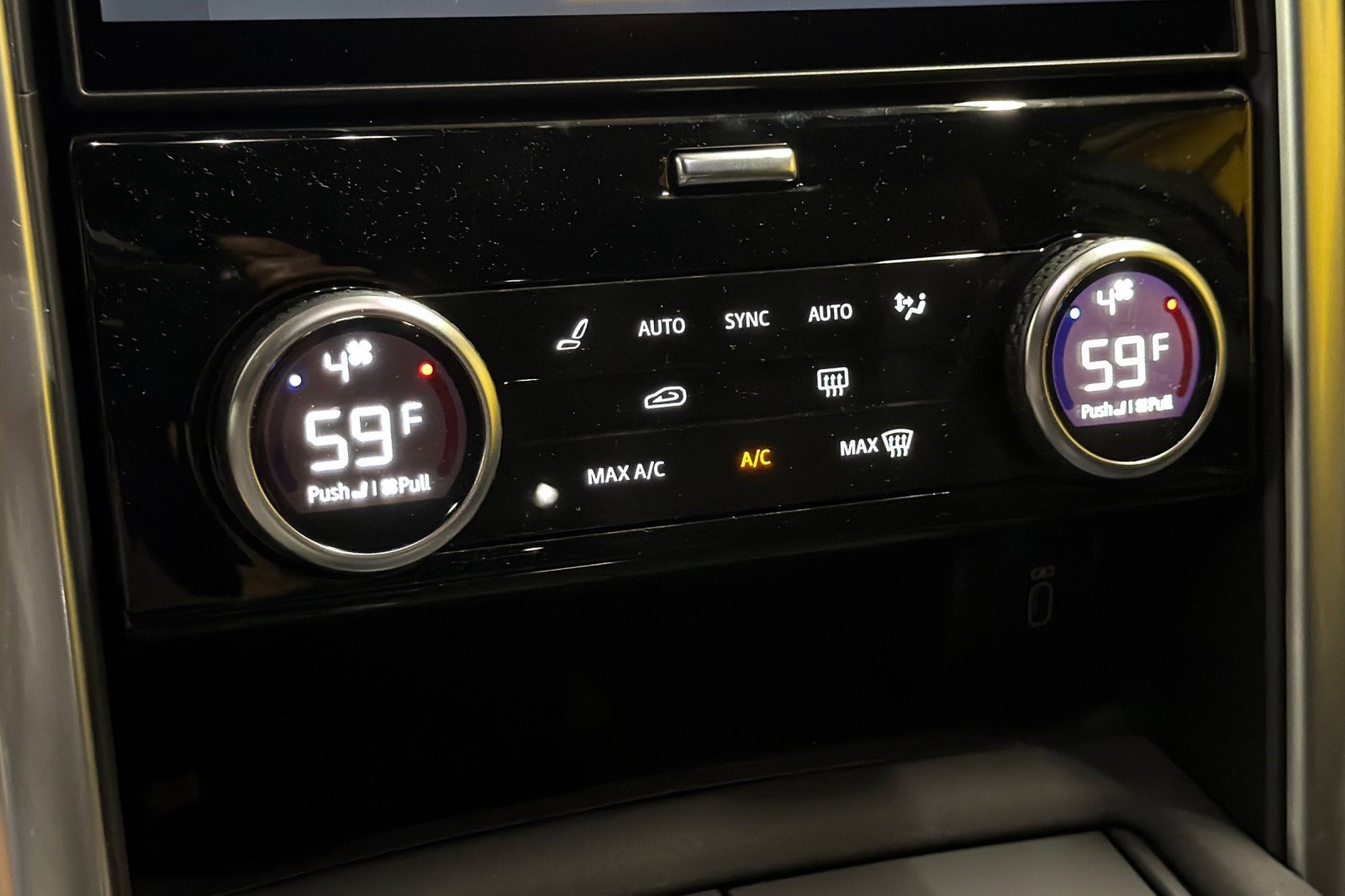 New 2026 Land Rover Discovery S AWD/4WD image 18