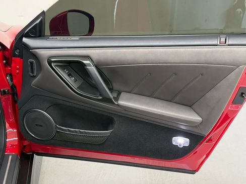 Used 2019 Nissan GT-R Premium w/ Premium Interior Package image 14