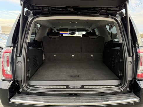 Used 2020 GMC Yukon XL Denali image 11
