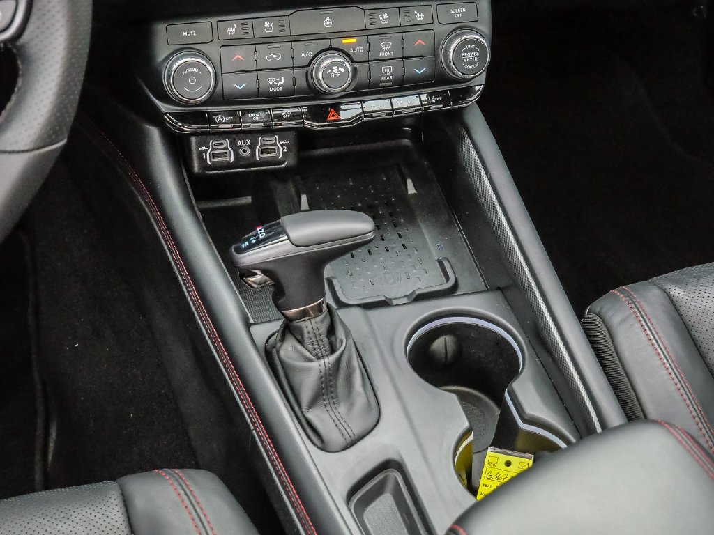 Used 2025 Dodge Durango GT AWD/4WD image 33