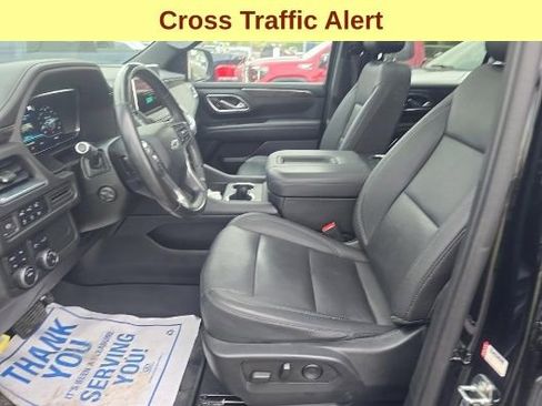 Used 2023 Chevrolet Tahoe Z71 w/ Luxury Package AWD/4WD image 10