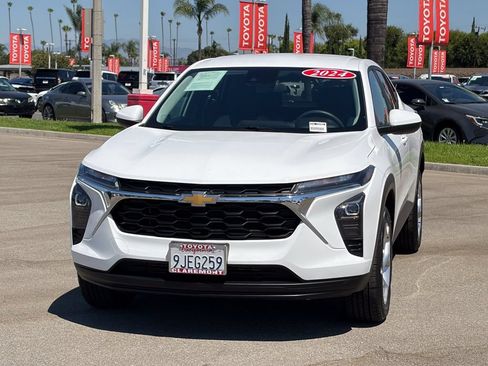 Used 2024 Chevrolet Trax LS w/ LS Convenience Package FWD image 47