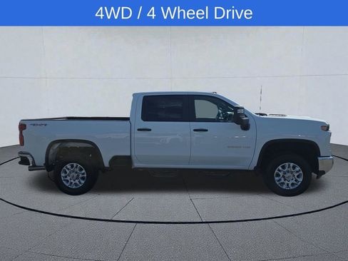 Used 2025 Chevrolet Silverado 3500 W/T AWD/4WD image 7
