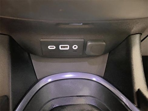 Used 2021 Chevrolet Malibu LT image 17