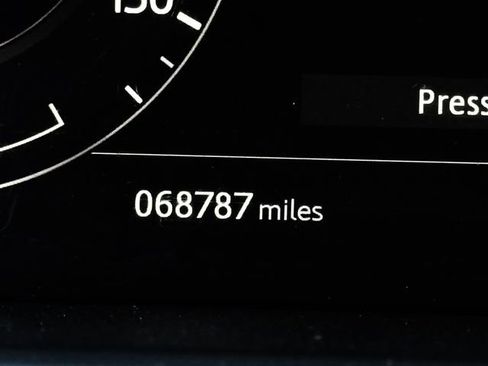 Used 2018 Land Rover Range Rover HSE image 18