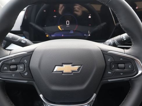 New 2026 Chevrolet Trax LT w/ Sunroof Package image 22