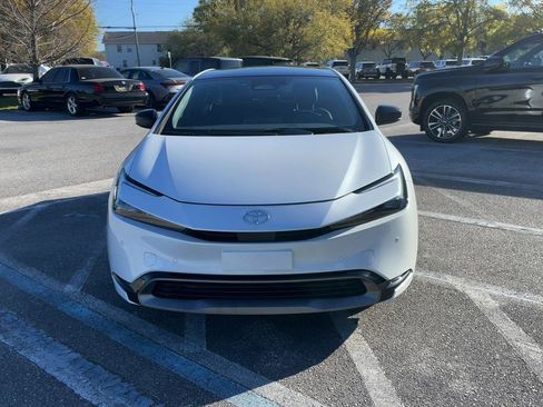 Used 2024 Toyota Prius XLE image 9