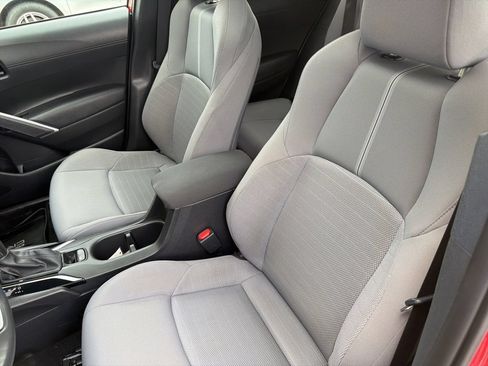 Used 2024 Toyota Corolla Cross AWD Hybrid w/ Moonroof Package image 10