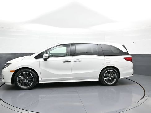 Used 2024 Honda Odyssey Elite image 9