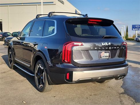 New 2025 Kia Telluride S image 4