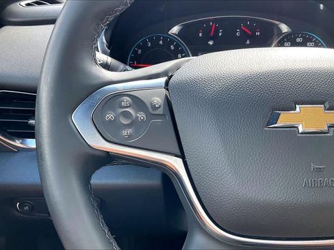 Used 2023 Chevrolet Traverse LT FWD image 18