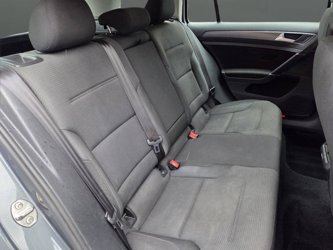 Used 2019 Volkswagen Golf S AWD/4WD image 15