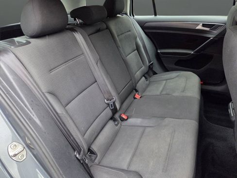 Used 2019 Volkswagen Golf S AWD/4WD image 15