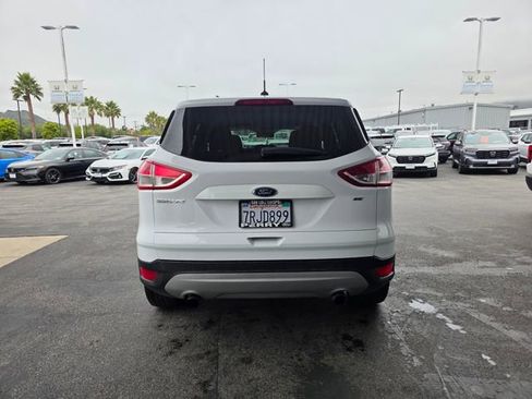 Used 2016 Ford Escape SE FWD image 8
