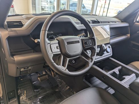 New 2026 Land Rover Defender 110 OCTA image 7